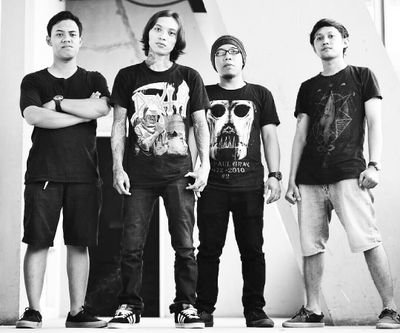 this band born 2010. Metal from sidoarjo (indonesia).082337563374 /Gmail : holybastard.official@gmail.com//
ig : @holy.bastard