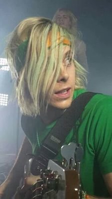 || R5 followed on 20/09/15 || Jordan Doww followed on 29/03 || Connor answered my question 18/12/15 || Matthew Lush faved|| #Fandowwm