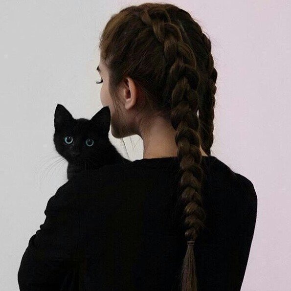 nastiakhiss's profile picture. 