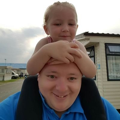 ChrisMc84efc's profile picture. Is the Proud father of three great little girls. Work as a Chef. I love Everton f.c and football in general COYB!! Nil satis nisi optimum!