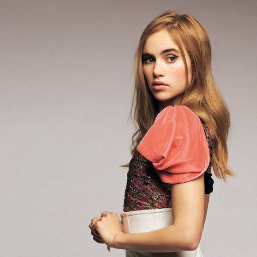 Your ultimate 24/7 fan resource dedicated to the British actress & model Suki Waterhouse. Coming back soon.