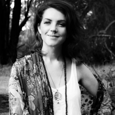 • Din Intuition har sina rötter i din allra djupaste sanning och bär frukten av din högsta potential • Coaching | Tarot | Healing