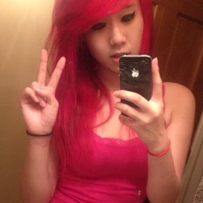 Im 20 and I love sucking cock ;) if you want to do any #tributes just dm me ;P