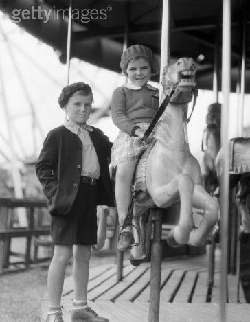 poniespigtails's profile picture. 