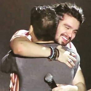 AnjaCatarinense's profile picture. ''Nem todos os Anjos estão no céu, existem uns na terra lutando pelo seu abraço" @luansantana
 - FC Anjos Catarinenses