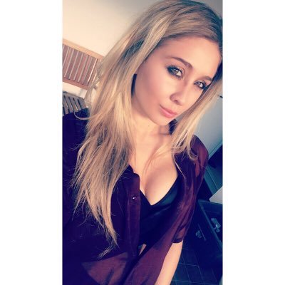 AnnaHage1's profile picture. I prefer Instagram @annahagefitness