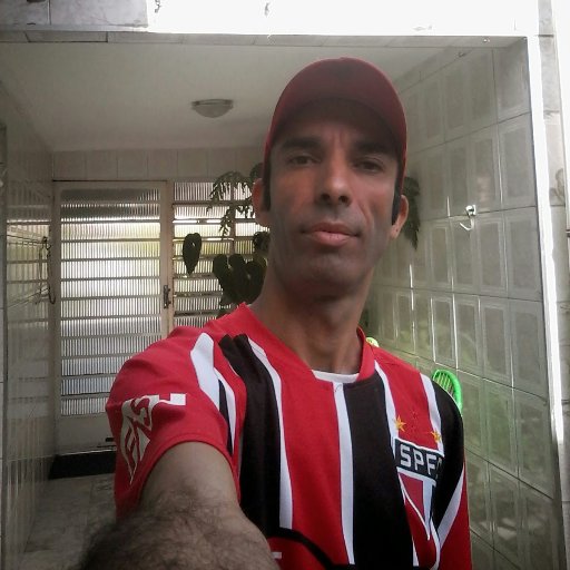 Torcedor do São Paulo Futebol Clube, Dragões da Real, estudante de Sistemas de Informação, fã de SOBRENTURAL. Adoro Rock and Roll, amo Ramones.