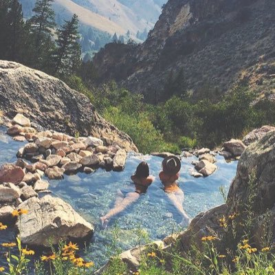 Baregoodvibes's profile picture. follow if you want powerful and positive posts