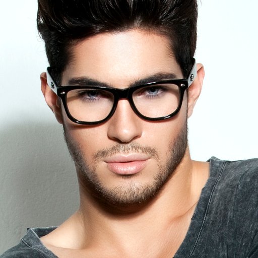 akosixtiann's profile picture. Viewer