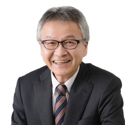 日本共産党員。中央委員会で選挙の担当。毎週、毎週が緊張の連続。今、頑張り時です。よろしく。