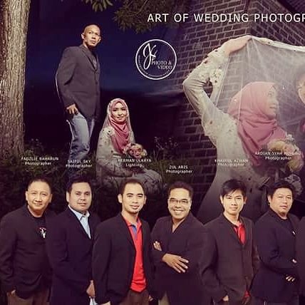 MUAR Photographer
011-5190 2016