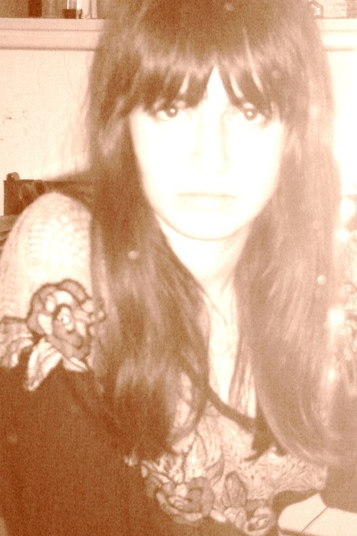 ferahnazz's profile picture. 'kendine ait bir oda'sı var.