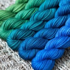 We're Purlescence in the UK and have taken over this Twitter handle from the lovely folks at Purlescence Yarns in the US.