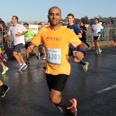 Arranan_Adam's profile picture. Susuyorum. Konuşursam anlaşılmayacağım. Ben susarak anlaşılmamayı tercih ederim.