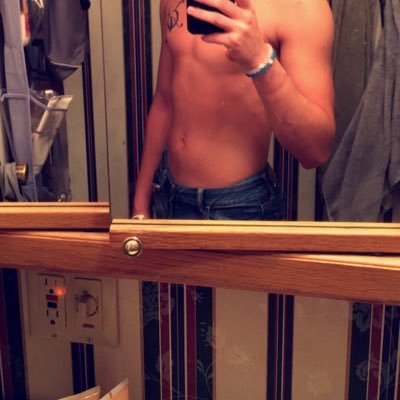 confidentgayboy's profile picture. I like boys, music, food, and sleeping. | I'm not conceited, I'm just confident. | Slaying it one day at a time. | Avi is me |