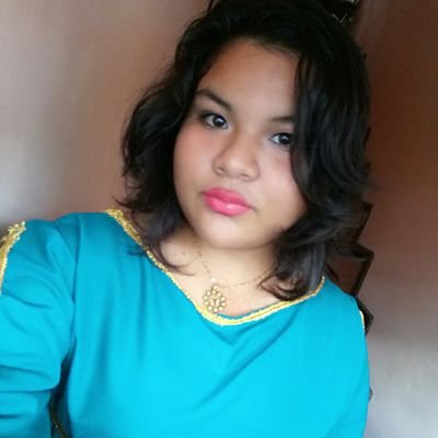 epimeleya's profile picture. Escritora de tiempos muertos
Bailarina de Folklore
Jugadora de Volleyball.
Estudiante de Derecho.