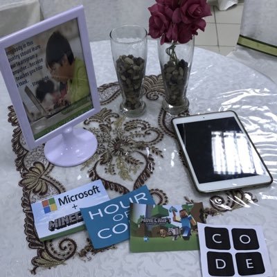 hoc_789's profile picture. اكتشفي فضاء البرمجة مع #ساعة_البرمجة       anybody can learn programming ..