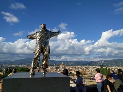 TorelloQuerci's profile picture. Born to hack