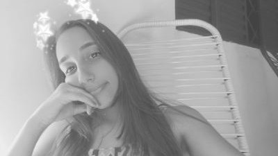 Tente ser feliz, ao invés de ser perfeito 💫
Facebook : Bianca Colombo