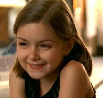 ''I'm Giovanni and I'm 8. Mommy and daddy says I'm perfect.'' Daughter of Gaston and Laurette. #LittleGenius. {Younger: @ThatFlirtyNerd} #YoungAuradon