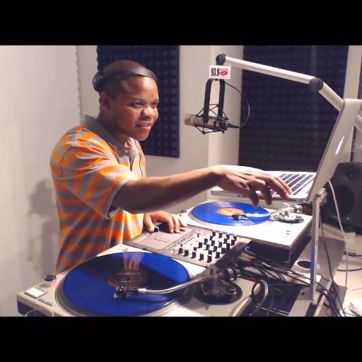 DJ/PRODUCER @ THE #1 RADIO STATION ON THE EAST COAST @939WKYS M -thur 9:30p with @shortydaprince SOUND RENTAL #Billboardboiz #Blackpark Djjoe202@gmail.com
