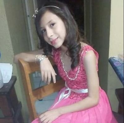 sinahi_gaxiola's profile picture. "No mires atrás"