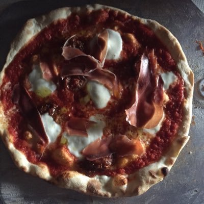 Alicia's Micro Bakehouse is an independent Artisan sourdough pizzeria based in the heart of Stirchley.