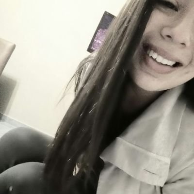 instagram📷camiluuchislu0
twitteo lo que se me canta el ojete✋