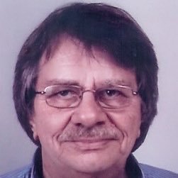 Born in Amsterdam. Married Elly in 1962. Computer educator. Sailed as a ship's engineer KNSM. 2 children, 3 grandchilderen