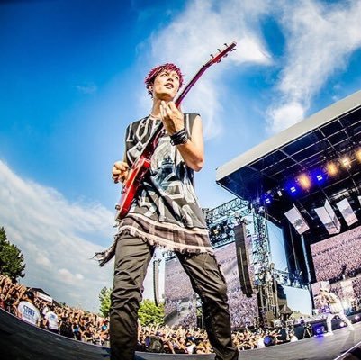 ONE OK ROCK！！！！ 無言フォローすいません！ 気軽にふぉろーみー！RTおおめでふ。 固定ツイートRTお願いします！