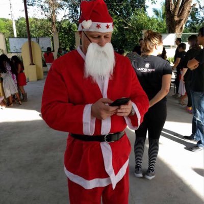 Rhoop825's profile picture. 