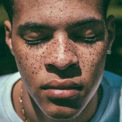 VitaeInauritus's profile picture. [•What's important isn't what you hear said, it's what you observe.•] | Deaf OC | Gay | 19 | Ships with chem | #OpenRP + #DetailedRP | {TW}