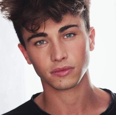 auriemma_teresa's profile picture. Musica