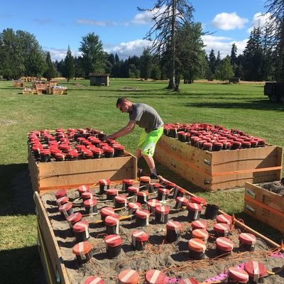 notmarvinw's profile picture. Occasional pyro. Amateur guitar player. Pretty much lives off other people's smiles.