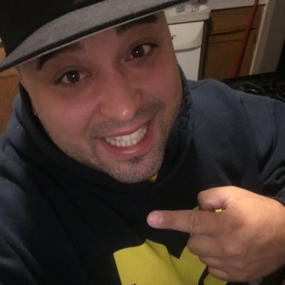 hector_huertas9's profile picture. 