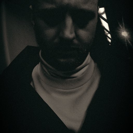 straight0la's profile picture. motion sick