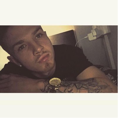 sjester19's profile picture. 