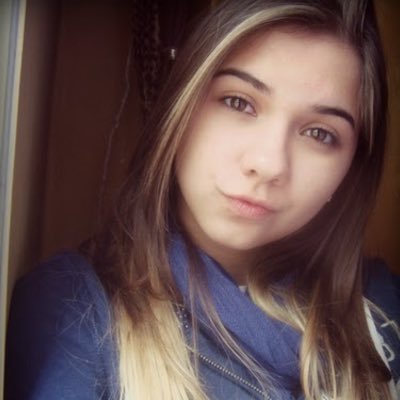 MaraFiscella's profile picture. "Yo brillo sola vos tírate glitter"