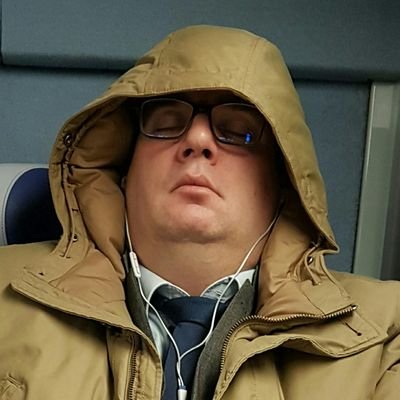 Avant de dire une connerie, mieux vaut l'écrire.
Je me fais un bain de siège avec tes larmes de seum.