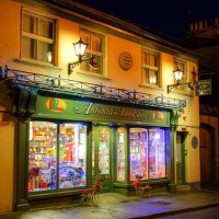 Antonia's Bookstore (@antoniasbooks) 's Twitter Profile
