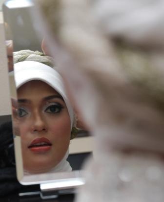 part time»journalist. full time»house wife. Dreamer»Indonesian people will get higher education. action»#MLMakhirat