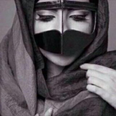 ٰ خـلك على ثقلك ، غٰغيرك بدا يهتٌم 💙ء!