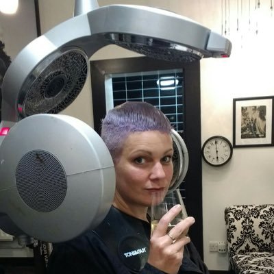 I am a non sequit-her. Working with @theatrebristol to make art happen. Chair of @TheatreFirebird. I like hats and pie.
