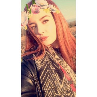 19 ans | Blois | Insta: Lola_Avs