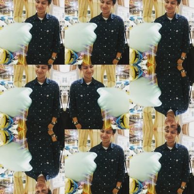 davicho_vg's profile picture. «Pase y vea que es gratis; perdón por el desorden» (El sin razón).