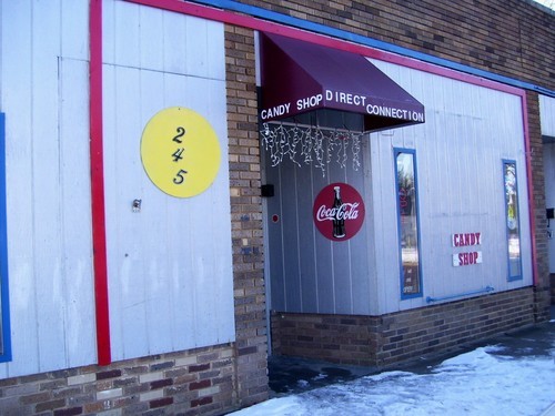 DIRECTCANDY's profile picture. local old fashioned candy shop