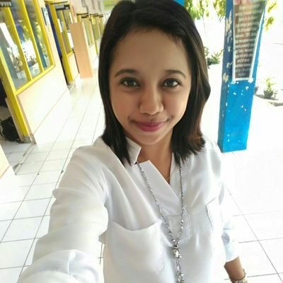 Saya percaya bahwa apapun Чƍ terjadi dalam hidup ; itu smua sudah ϑĩ  perhitungkan Tuhan :) :) ! Tetap percaya kalo smua itu indah pada waktunya :)