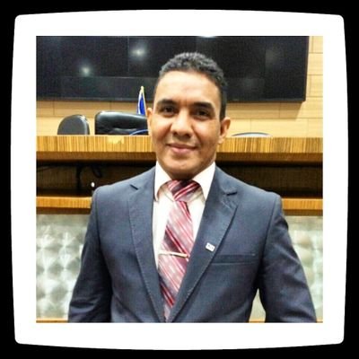 🐓 Atleticano | @atletico
⚖️ Advogado | @oabgo
🎙️ Locutor | @radiominhafm
👨🏽‍💼 Mestre de Cerimônias | @prefrioverde
💌 Moreno Mensagens Ao Vivo 🚘