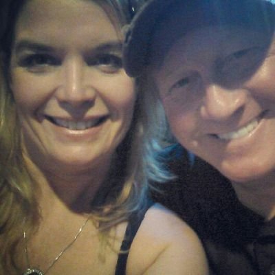 Suziflea's profile picture. I really don't like it here,  but the comments keep me coming back.  I laugh at you a lot. Insta and FB jail vet. Fact checkers can't handle the truth.