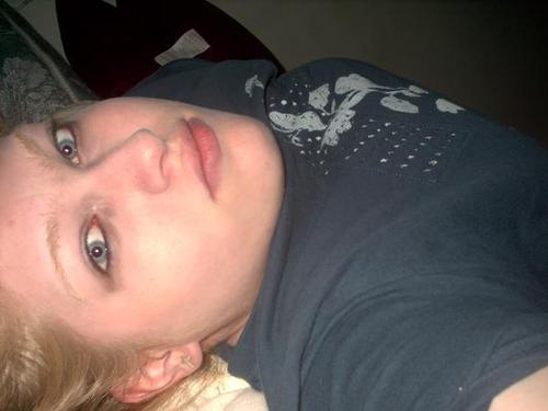 Sabrini16's profile picture. 